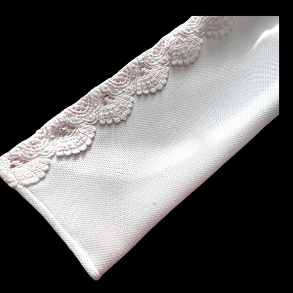 Jessica Simpson Lined Dress with Crotchet Detail. Size 10 - Picture 13 of 15